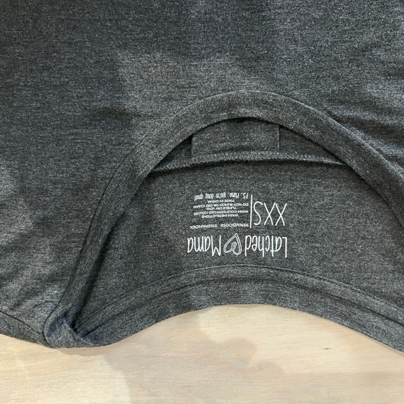 LATCHED MAMA dark gray 3/4 sleeve nursing/maternity top - Picture 4 of 6